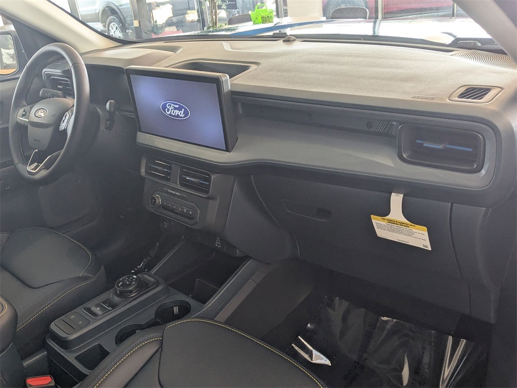 Vehicle image 18 of 24