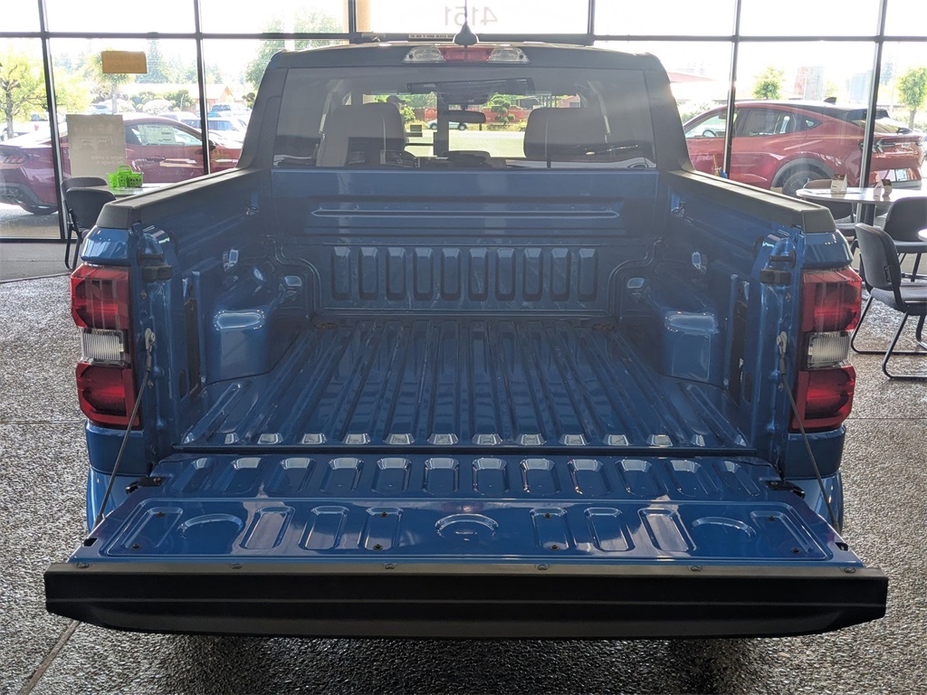 Vehicle image 15 of 24