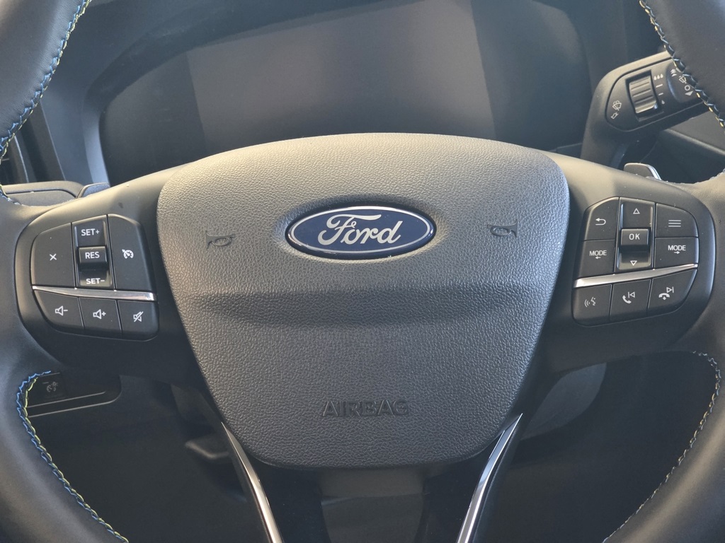 Vehicle image 22 of 27