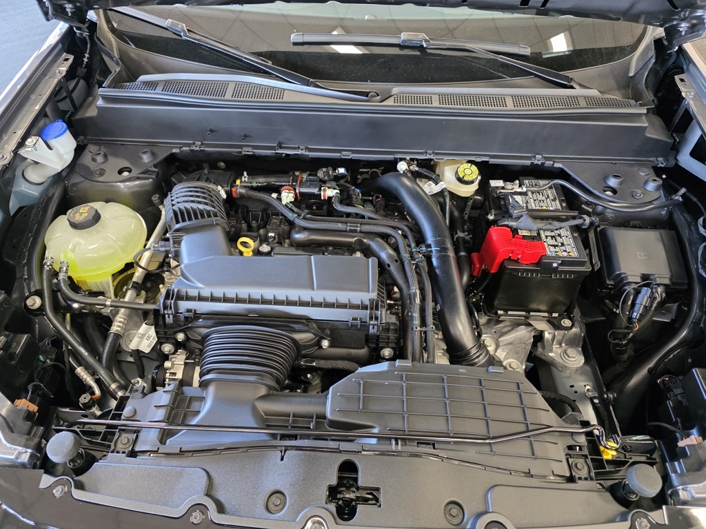 Vehicle image 10 of 27
