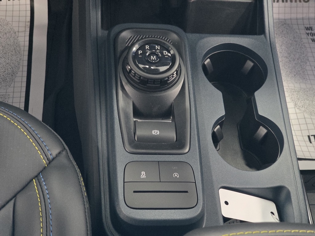 Vehicle image 24 of 27