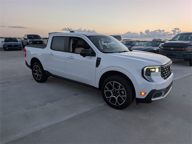 2025 Ford Maverick Lariat Image 3 of 16