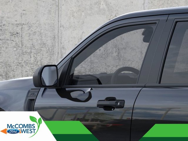 Vehicle image 18 of 24