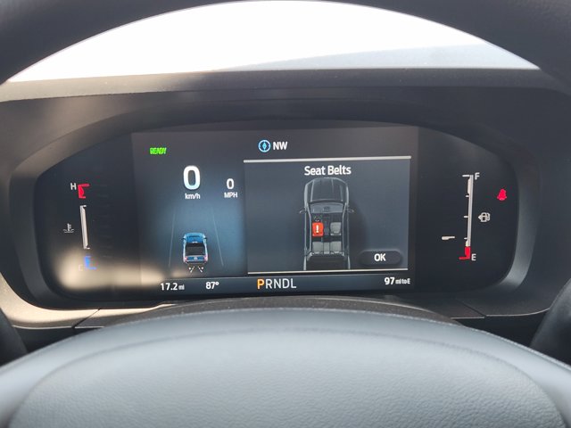 Vehicle image 10 of 21