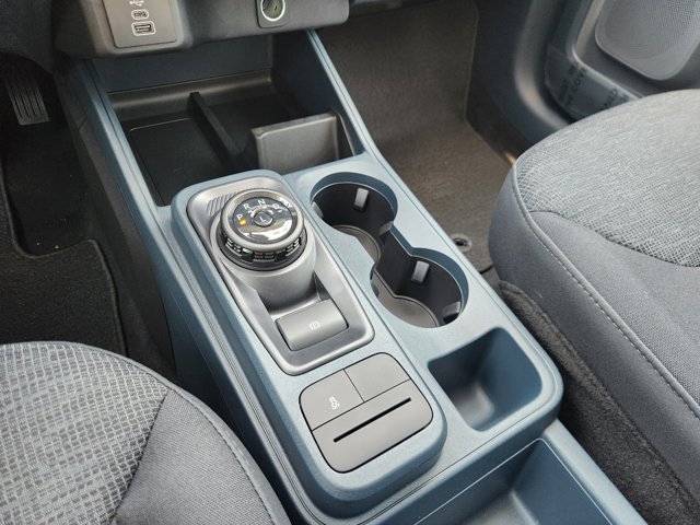 Vehicle image 14 of 21