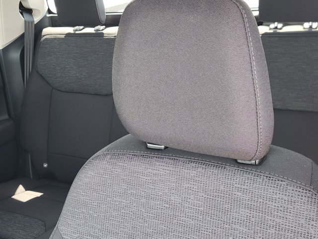 Vehicle image 17 of 21