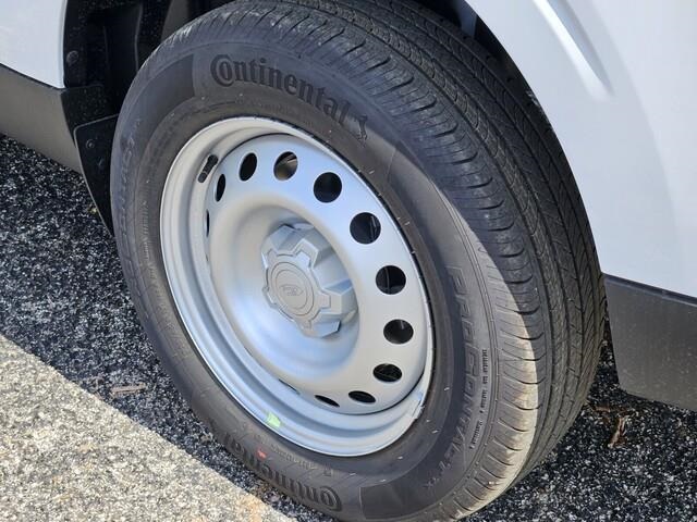 Vehicle image 5 of 21
