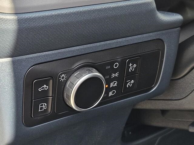 Vehicle image 20 of 21