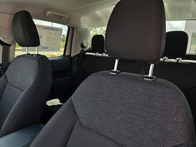 Vehicle image 7 of 21