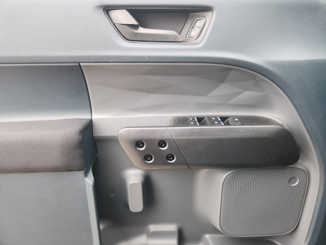 Vehicle image 21 of 21