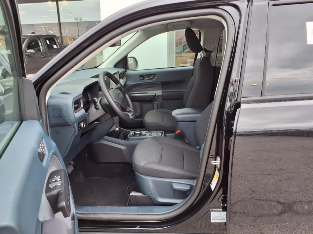 Vehicle image 7 of 19