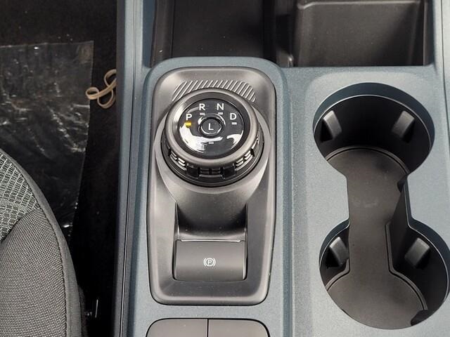 Vehicle image 17 of 20
