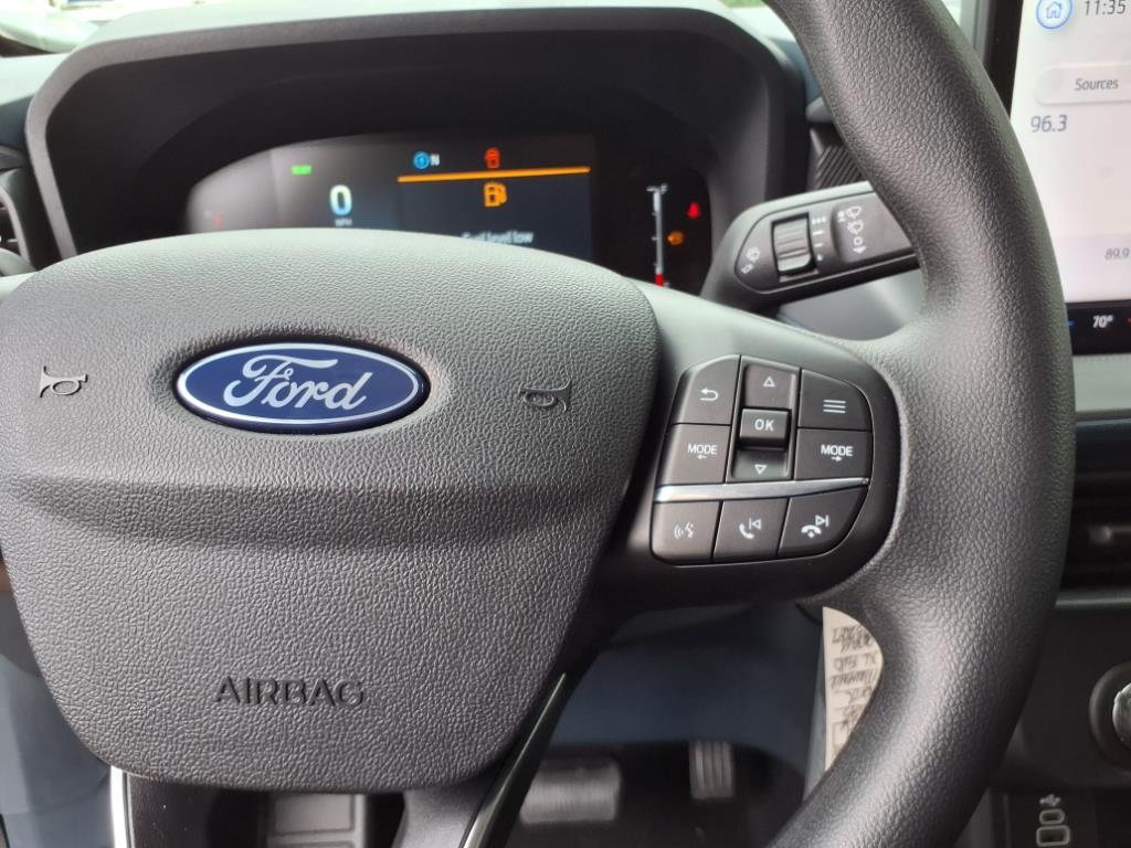 Vehicle image 11 of 18