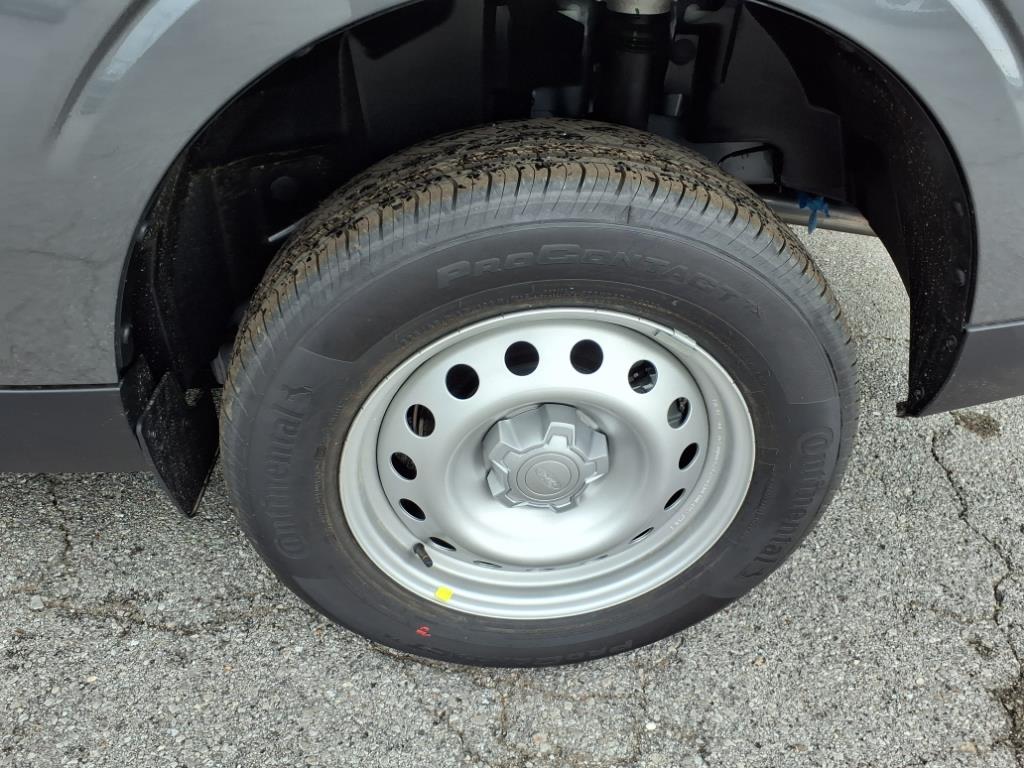 Vehicle image 5 of 18