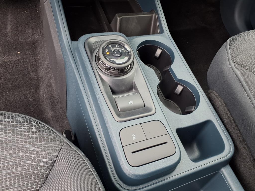 Vehicle image 14 of 18
