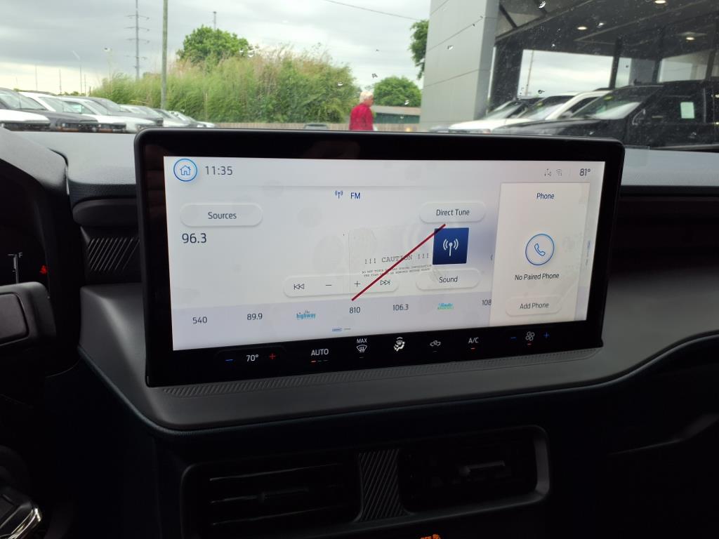 Vehicle image 12 of 18