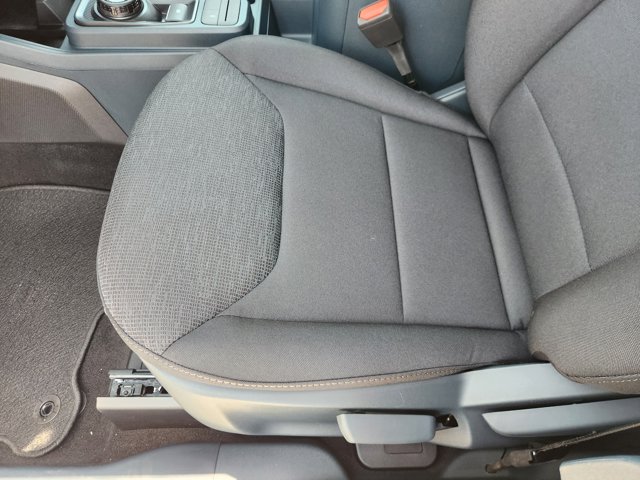 Vehicle image 16 of 21