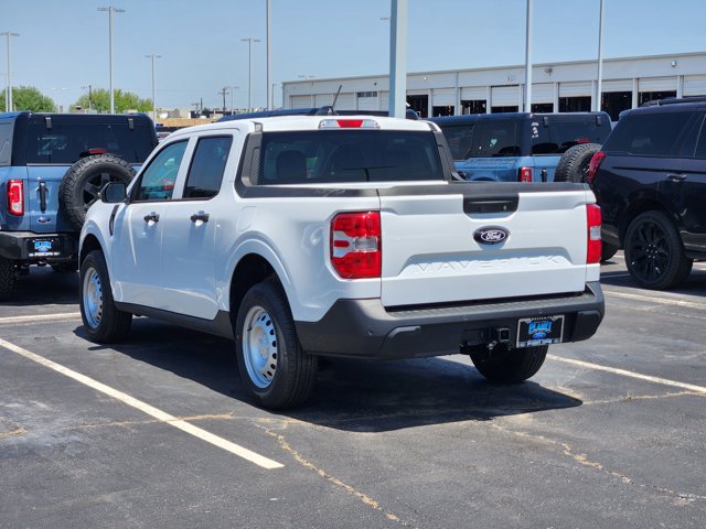 Vehicle image 4 of 21