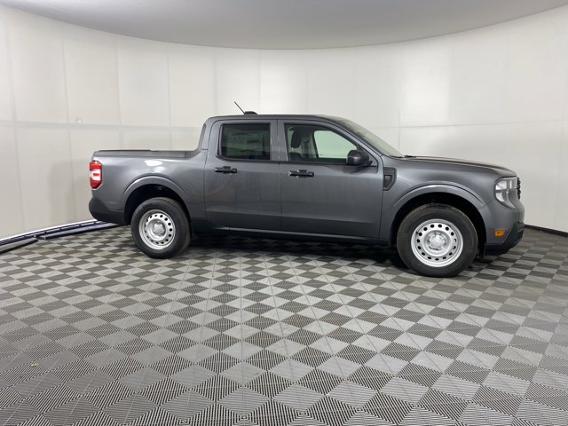 Vehicle image 10 of 26