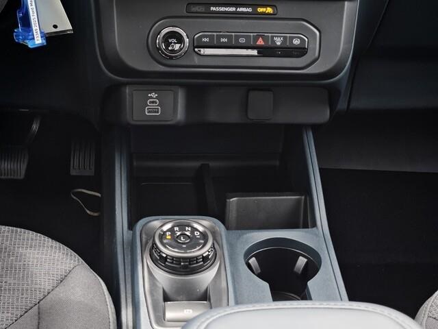 Vehicle image 17 of 20