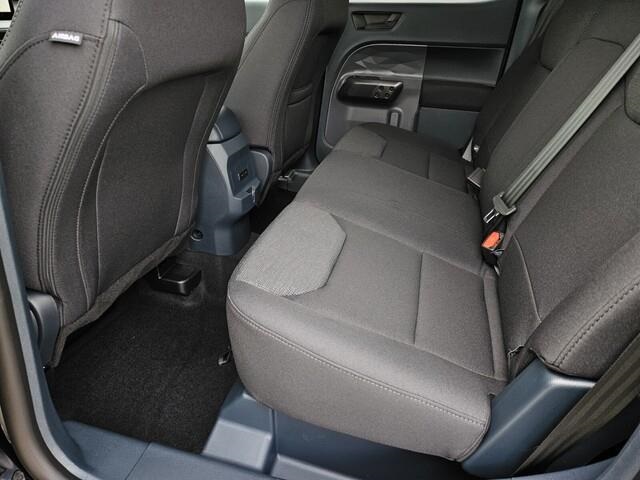 Vehicle image 13 of 20