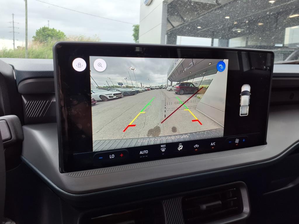 Vehicle image 16 of 20