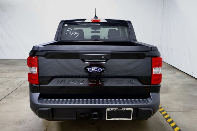 Vehicle image 4 of 31