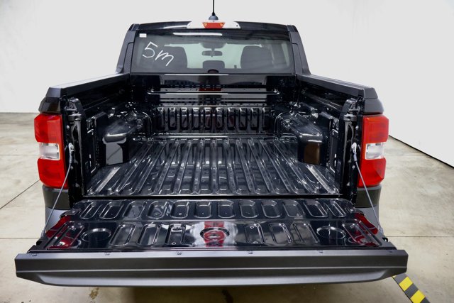 Vehicle image 11 of 31
