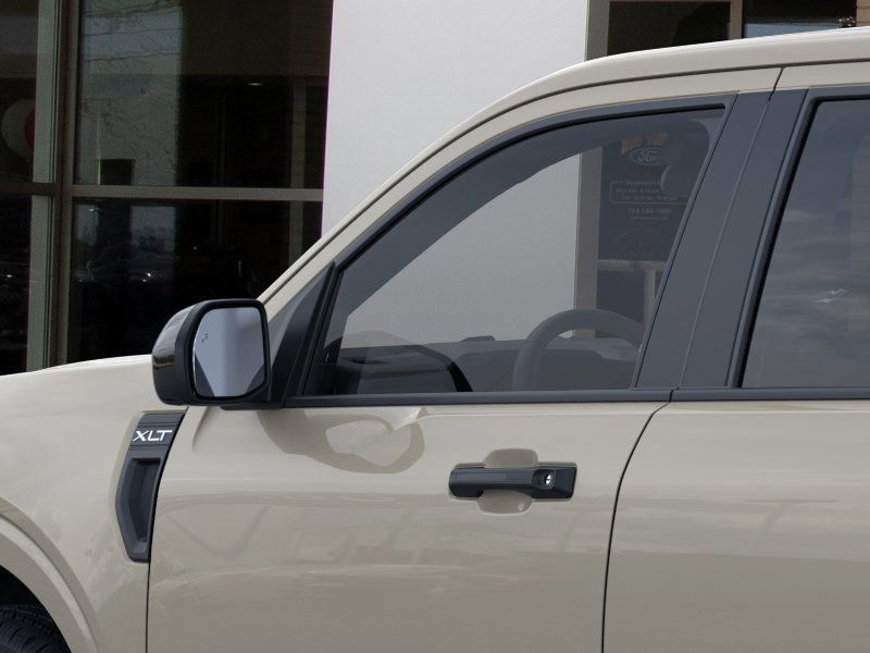 Vehicle image 25 of 42