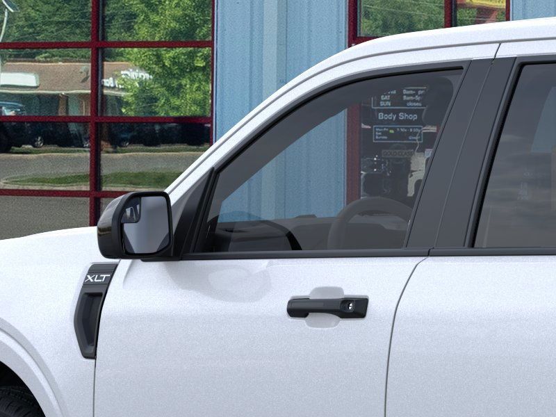 Vehicle image 21 of 24