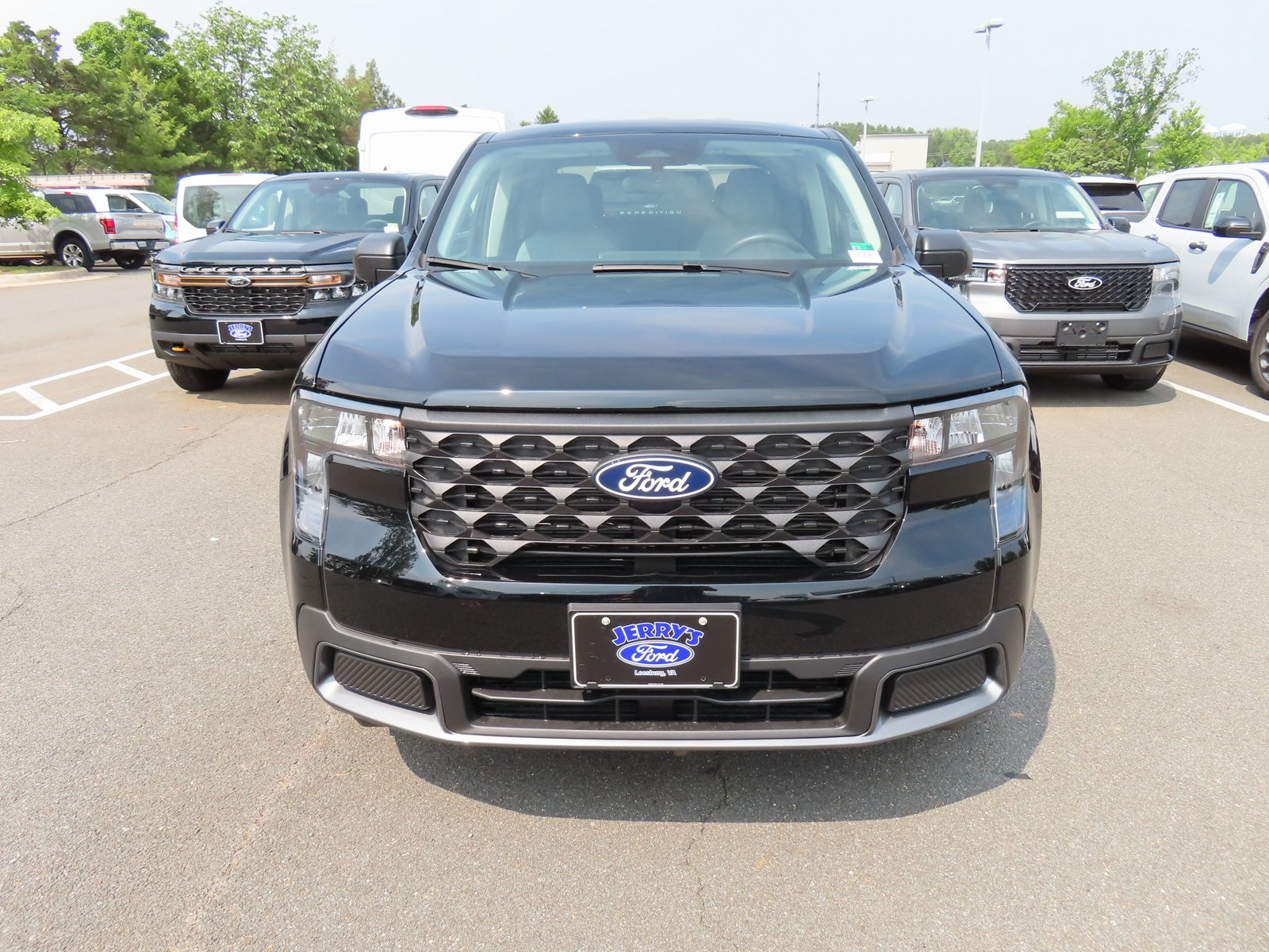 Vehicle image 8 of 24