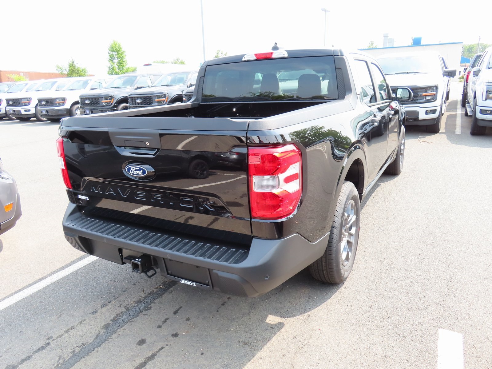 Vehicle image 6 of 24