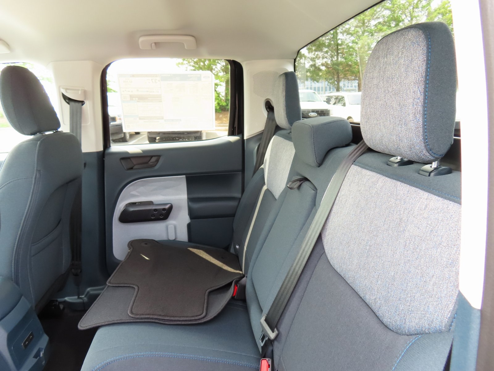 Vehicle image 20 of 24