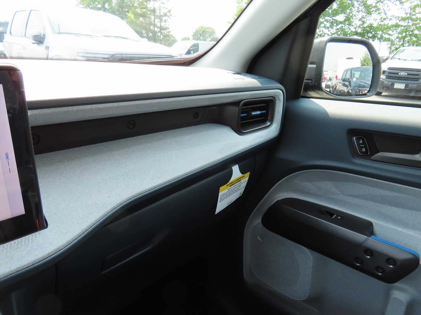 Vehicle image 15 of 24