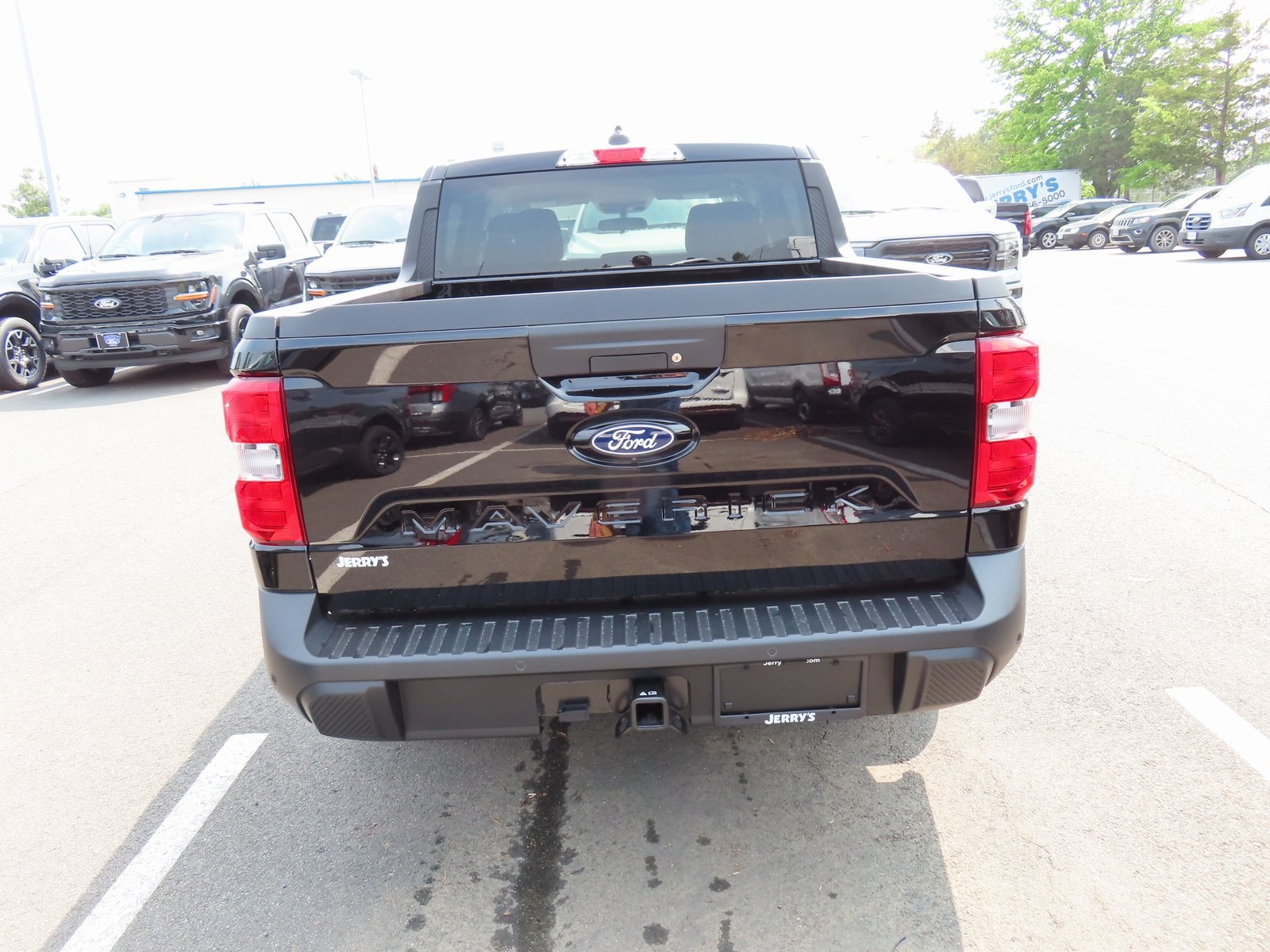 Vehicle image 9 of 24