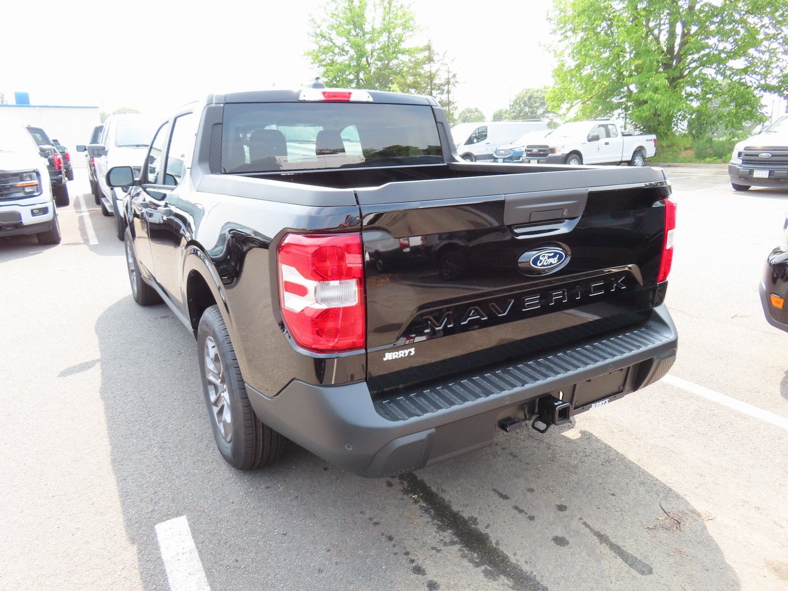 Vehicle image 10 of 24