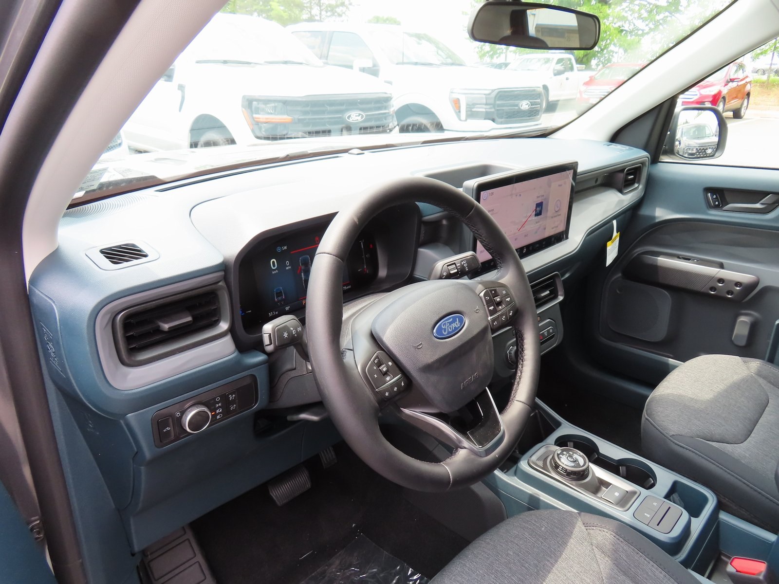 Vehicle image 16 of 39