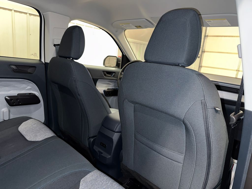 2025 Ford Maverick XLT Image 9 of 25