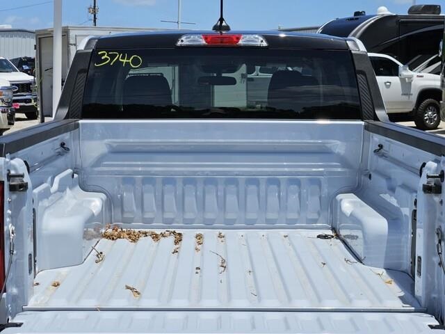 Vehicle image 6 of 21