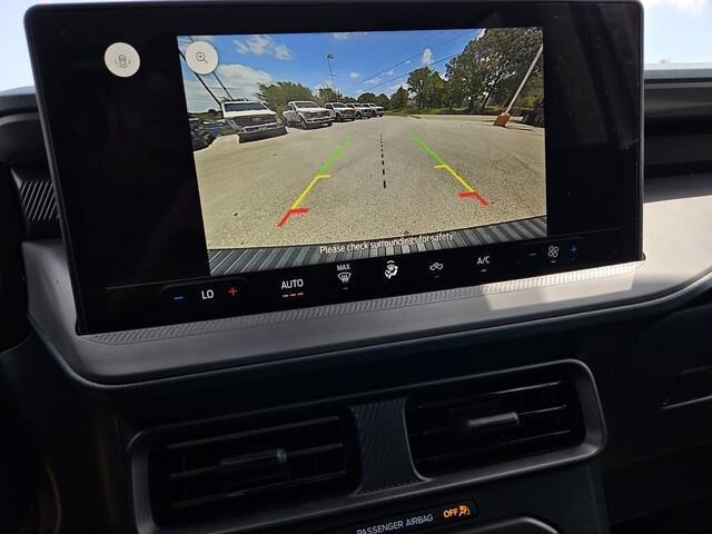 Vehicle image 15 of 21