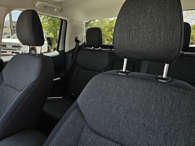 Vehicle image 7 of 21