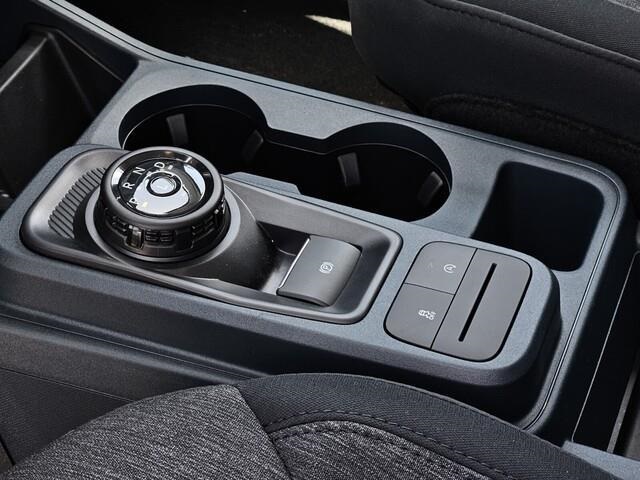 Vehicle image 17 of 21