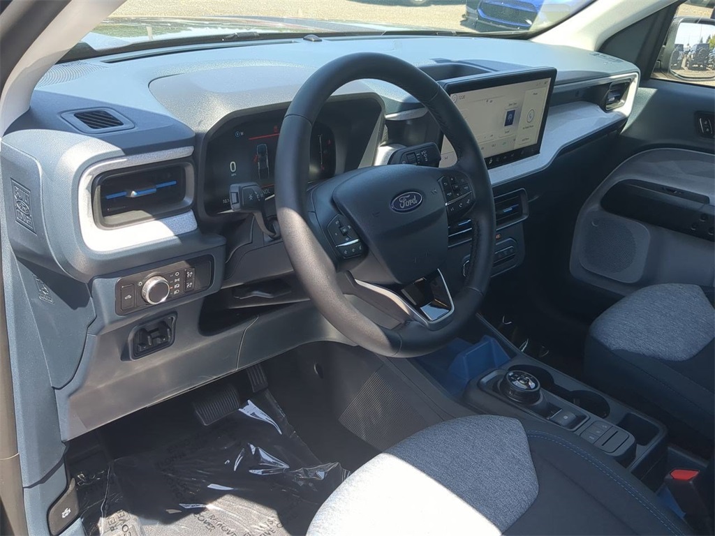 Vehicle image 17 of 31
