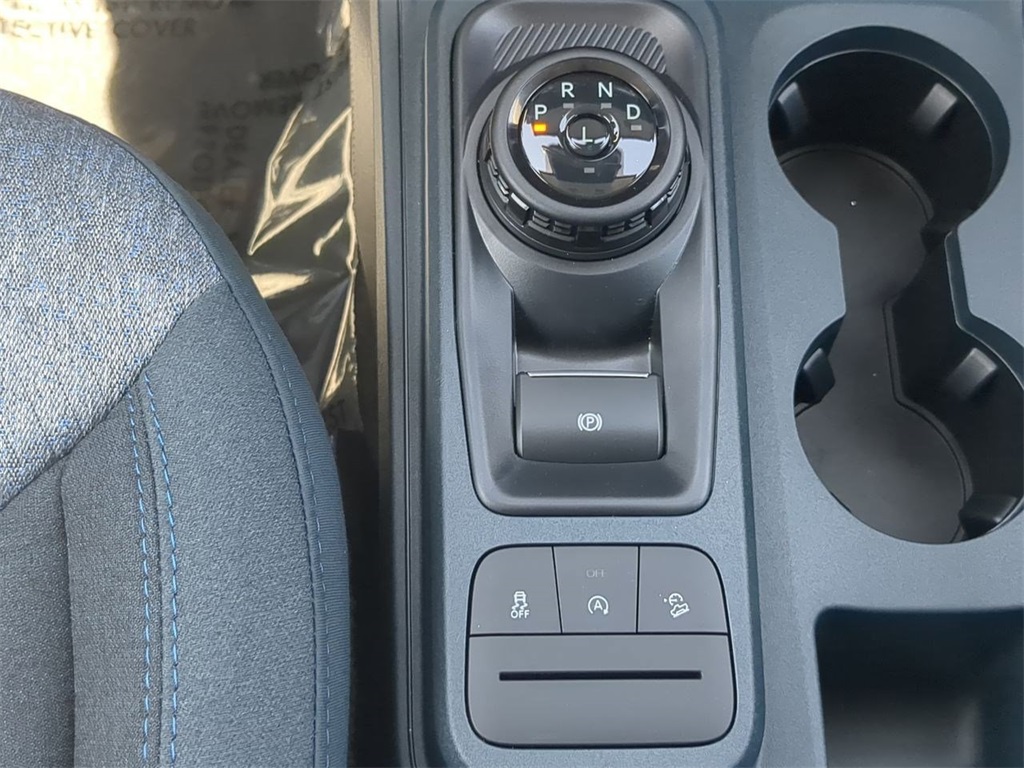 Vehicle image 25 of 31