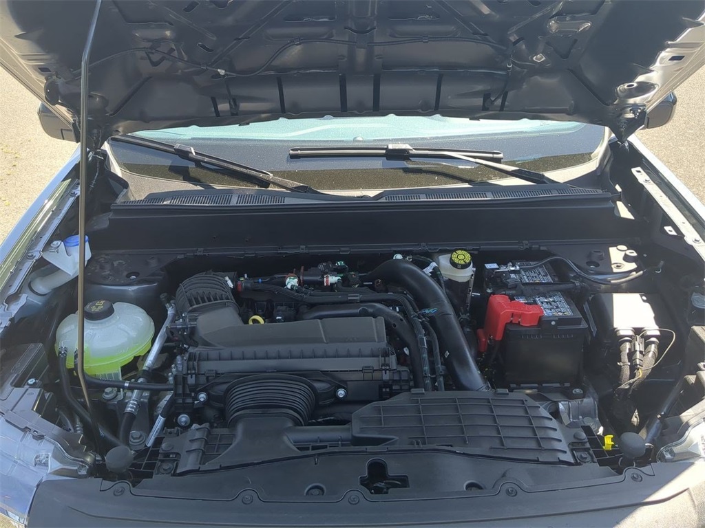 Vehicle image 9 of 31