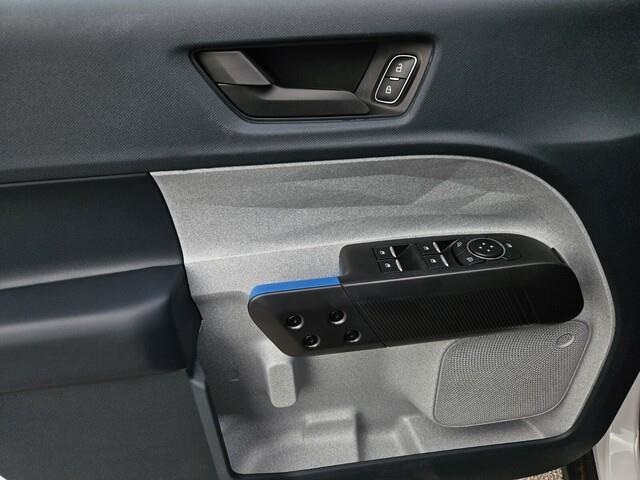 Vehicle image 12 of 21
