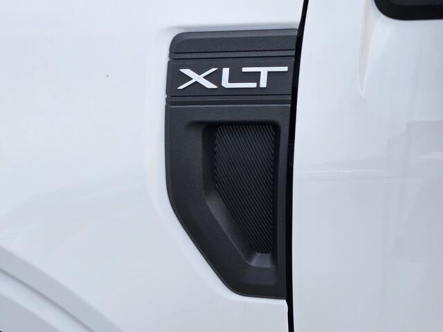 Vehicle image 6 of 21