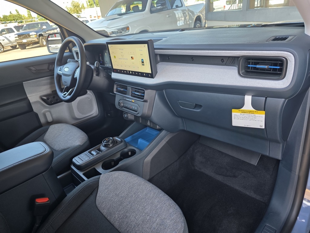 Vehicle image 21 of 32