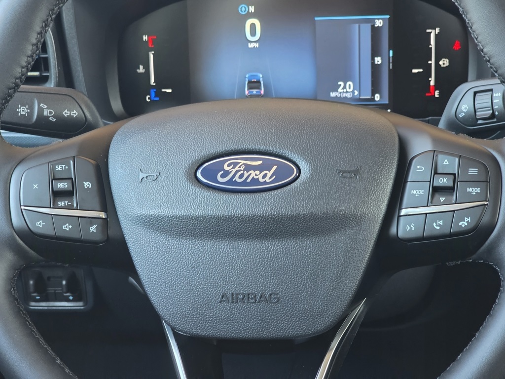 Vehicle image 22 of 32