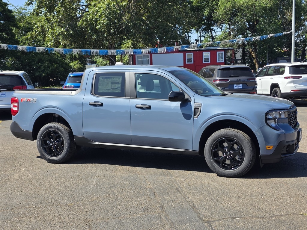 Vehicle image 4 of 32